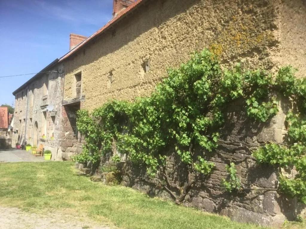 La Petellerie, Maison De Campagne Avec Piscine Pour Un Sejour Detente Moyon Exterior foto