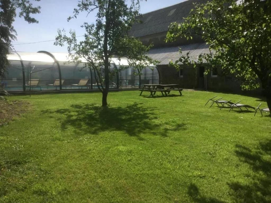 La Petellerie, Maison De Campagne Avec Piscine Pour Un Sejour Detente Moyon Exterior foto