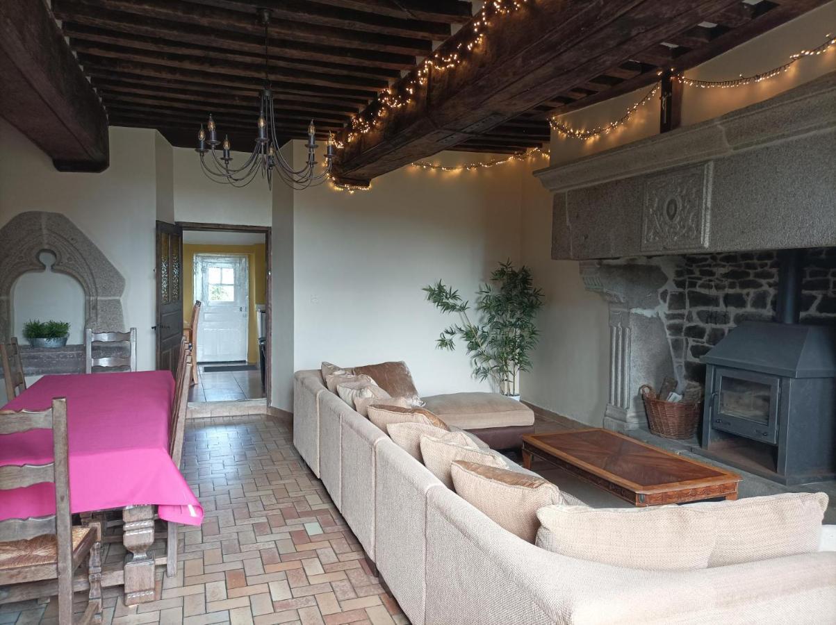 La Petellerie, Maison De Campagne Avec Piscine Pour Un Sejour Detente Moyon Exterior foto
